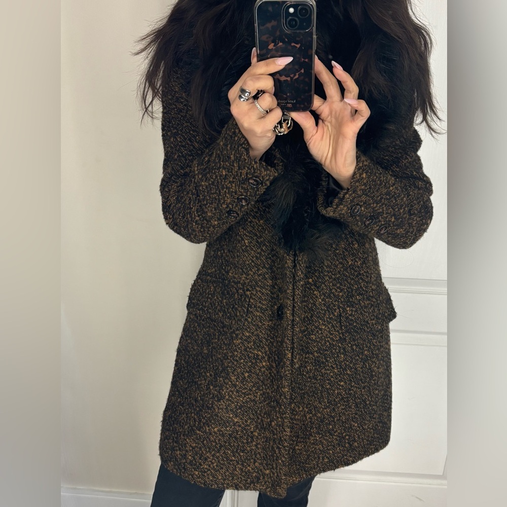 Badgley Mischka beautiful coat